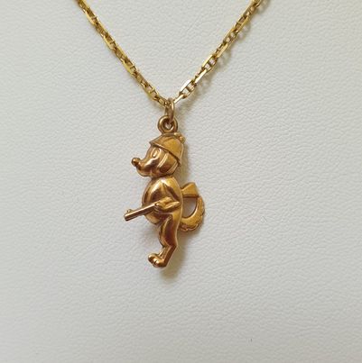 Cartoon Gun Dog in 9ct Gold
