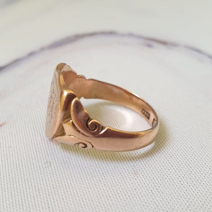 Edwardian Shield Signet Ring in 9ct Rose Gold