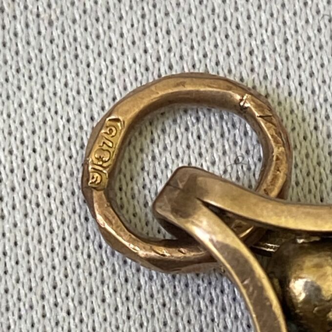 Antique Swivel Spinner Fob in 9ct Gold