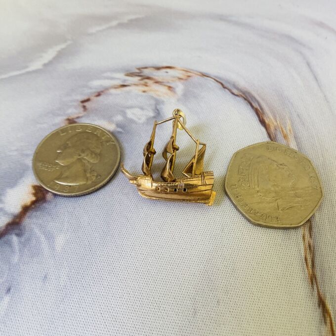Sailing Ship Pendant in 9ct Gold