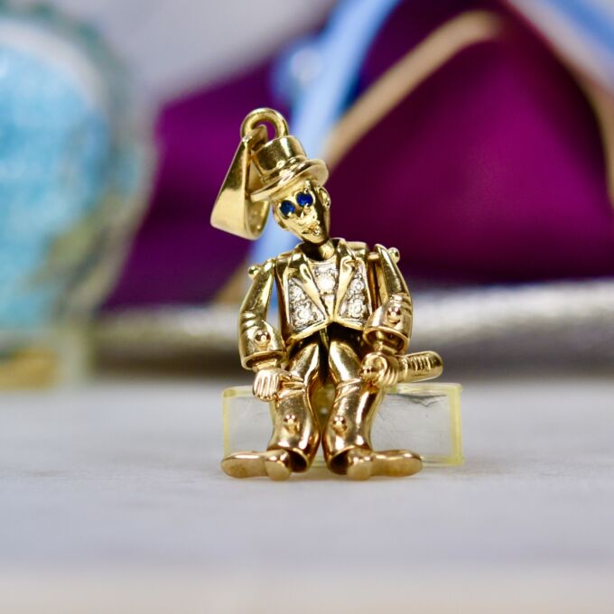 Top Hat & Tails Articulated Man in 9ct Gold