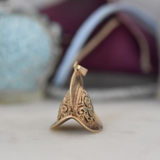 Spanish Conquistador Helmet in 9ct Gold