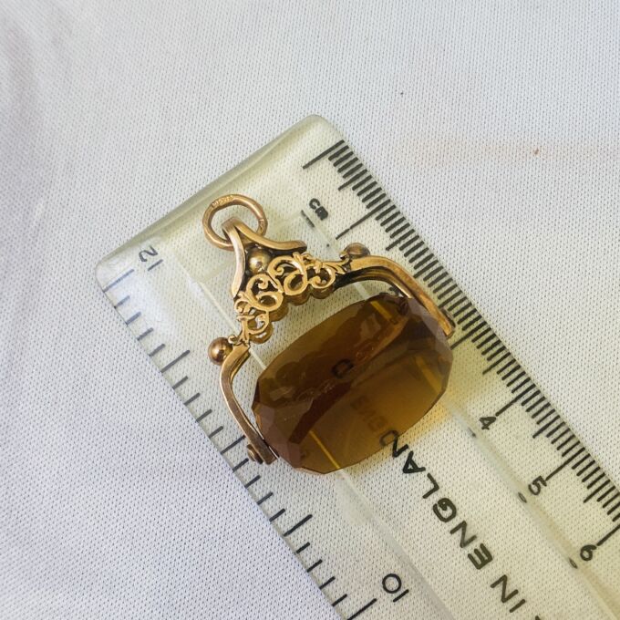 Antique Swivel Spinner Fob in 9ct Gold