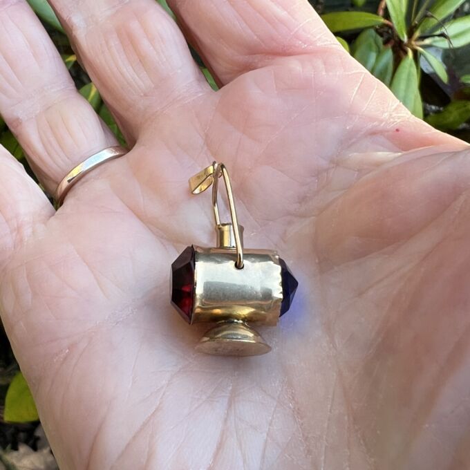 Railway Lamp Pendant in 9ct Gold