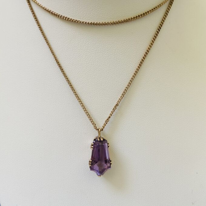 Coffin Cut Amethyst Pendant Necklace in 9ct Gold