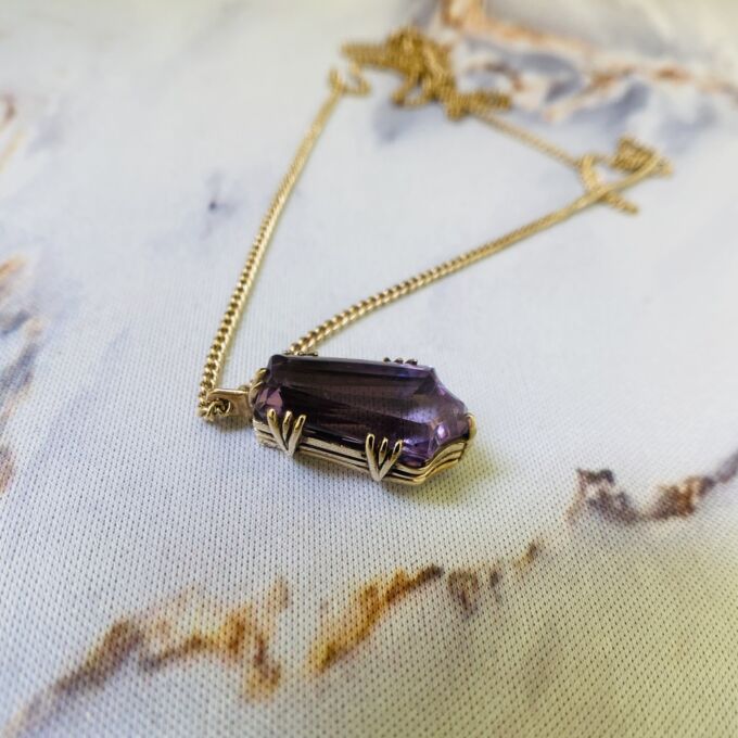 Coffin Cut Amethyst Pendant Necklace in 9ct Gold