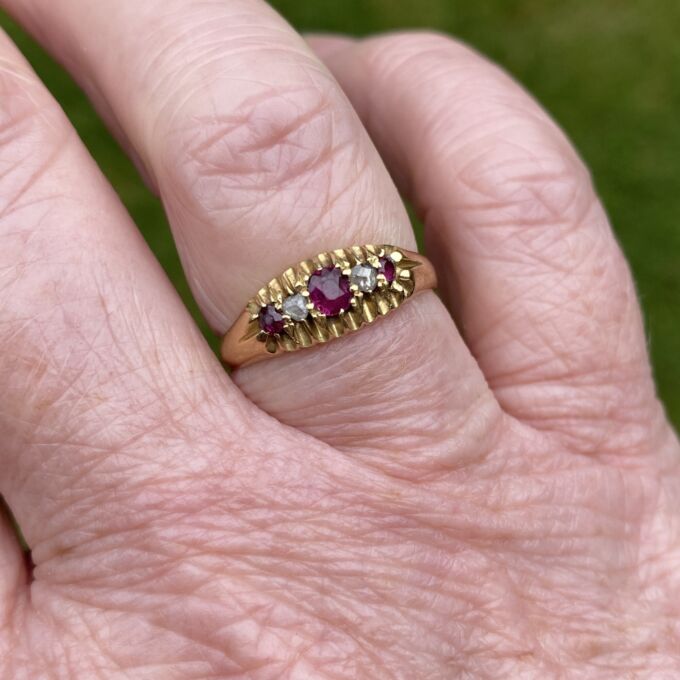 Antique Ruby & Diamond Ring in 18ct Gold