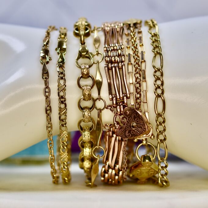 Ornate Rollerball Belcher Bracelet in 9ct Gold