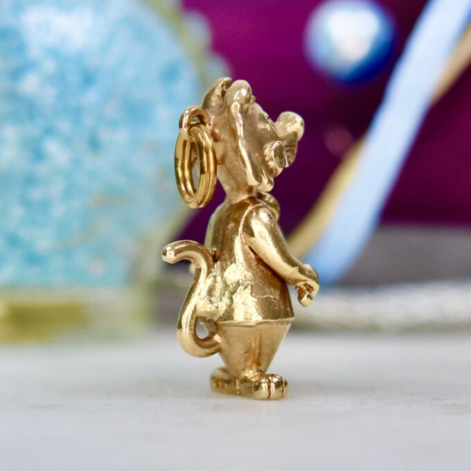 Top Cat Choo Choo Pendant in 9ct Gold