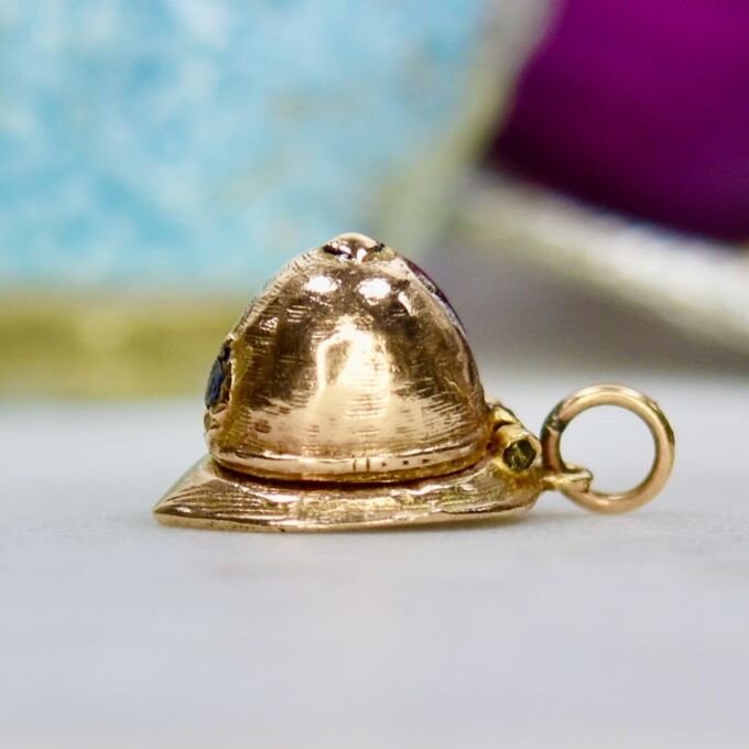Opening Police Helmet Charm Pendant in 9ct Gold