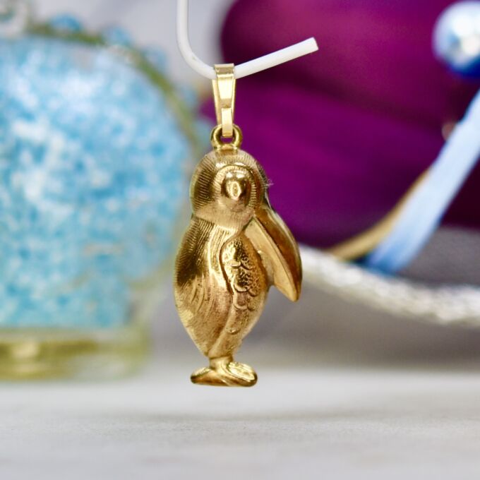 Toucan Bird Pendant in 9ct Gold