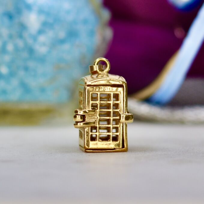 Phone Box Pendant in 9ct Gold