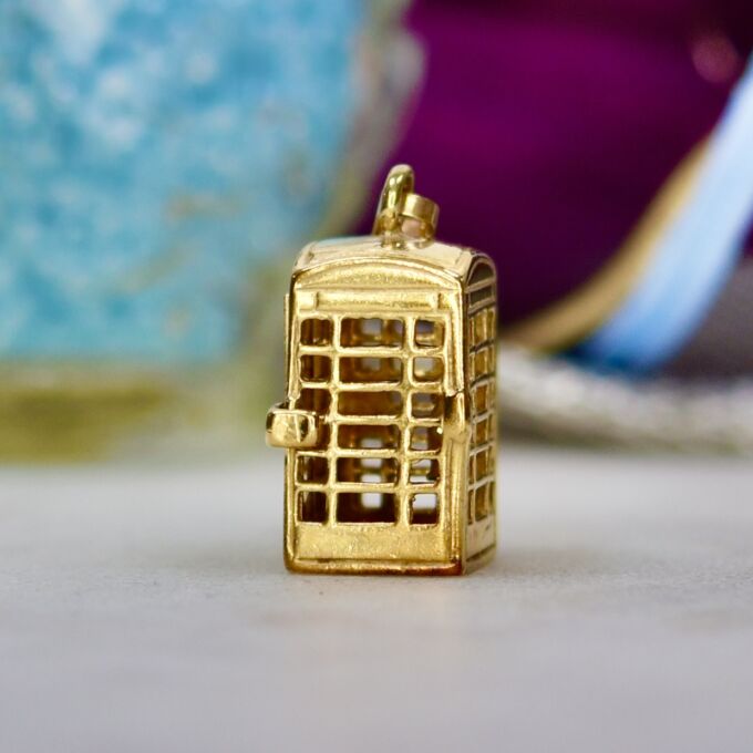 Phone Box Pendant in 9ct Gold
