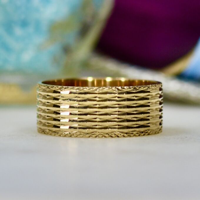 Diamond Cut Geometric Band Ring in 9ct Gold