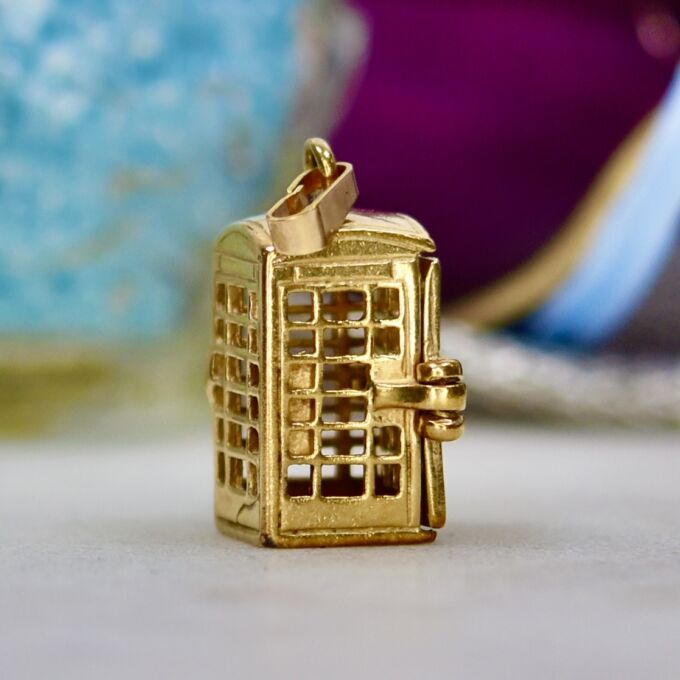 Phone Box Pendant in 9ct Gold