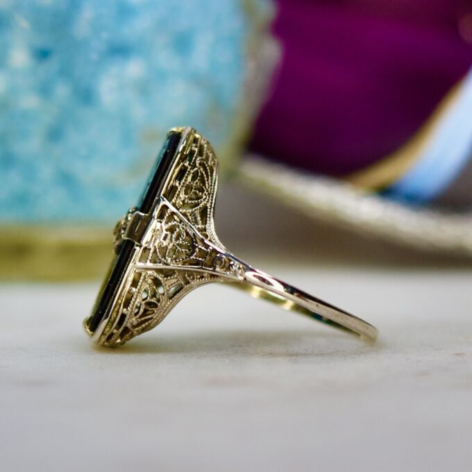 Carved Onyx Diamond Filigree Ring in 9ct Gold