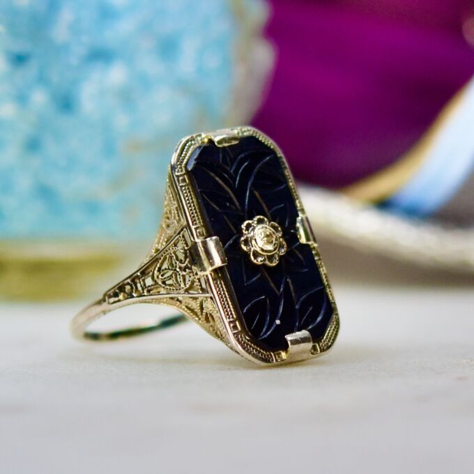 Carved Onyx Diamond Filigree Ring in 9ct Gold
