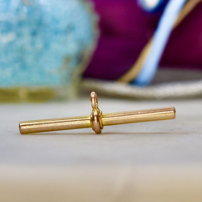 Classic T or Albert Bar in 9ct Gold