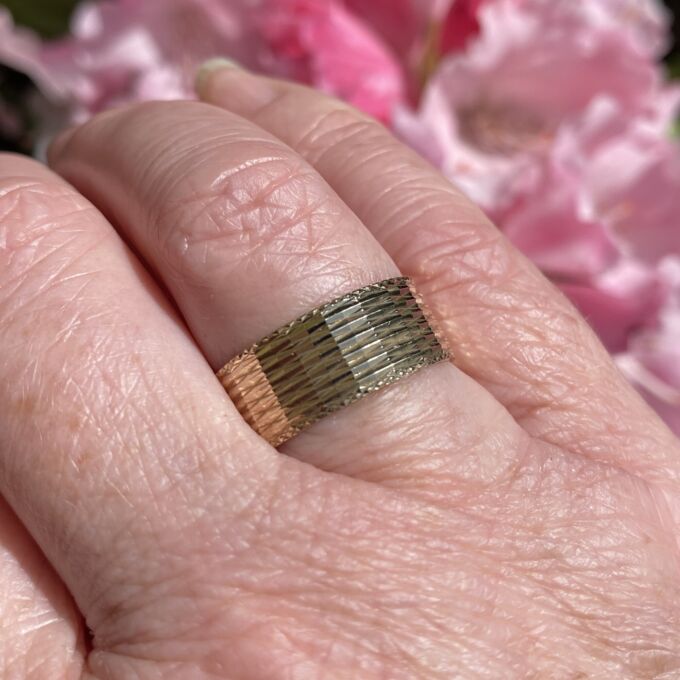 Diamond Cut Geometric Band Ring in 9ct Gold