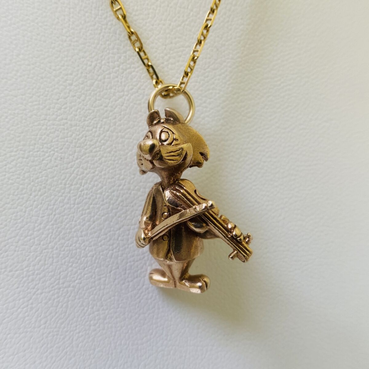 Top Cat Choo Choo Pendant in 9ct Gold - Gems Afire - Vintage 