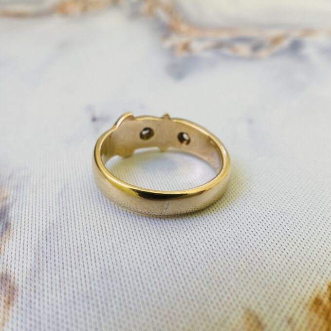 Buckle Ring in 9ct Gold