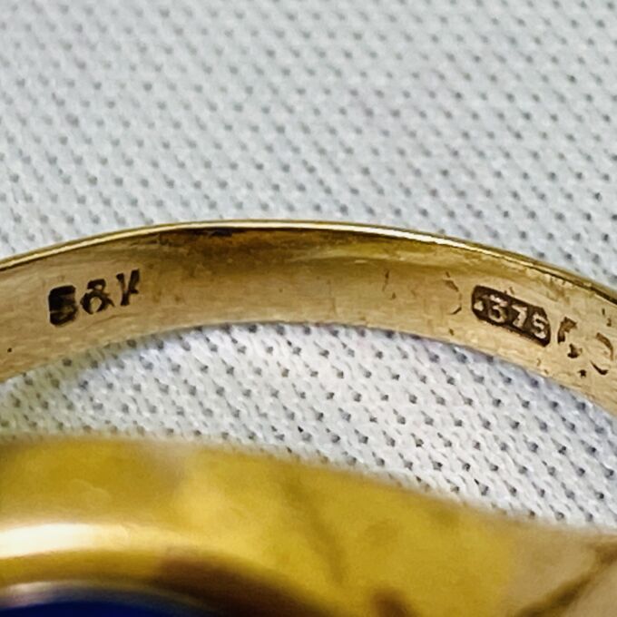 Blue Agate Signet Ring in 9ct Gold