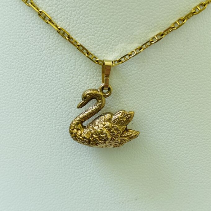 Swan Charm Pendant in 9ct Gold
