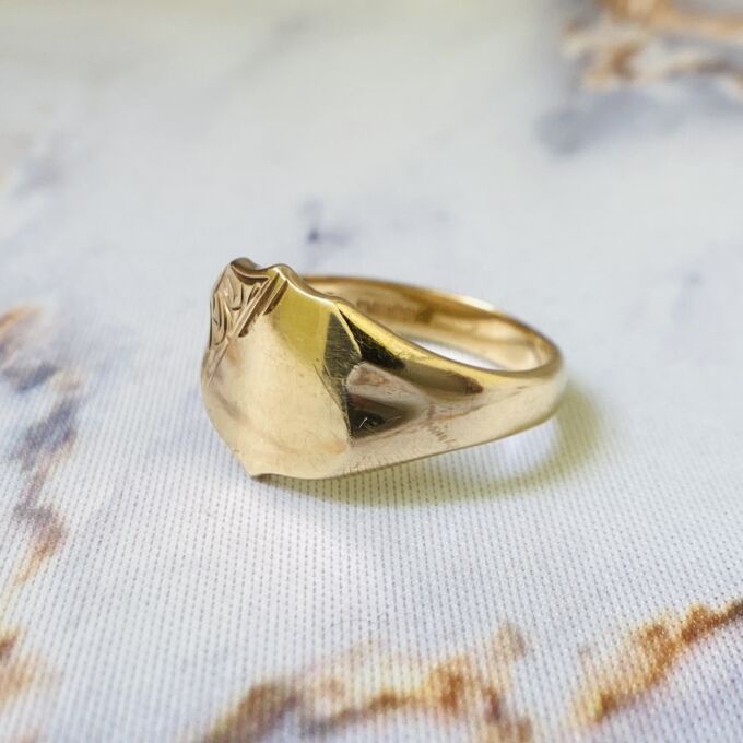 Shield Signet Ring in 9ct Gold