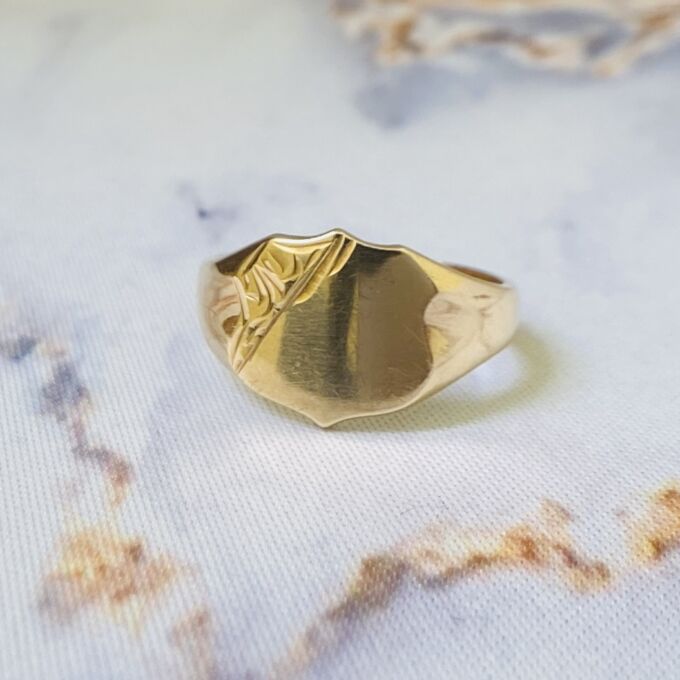 Shield Signet Ring in 9ct Gold