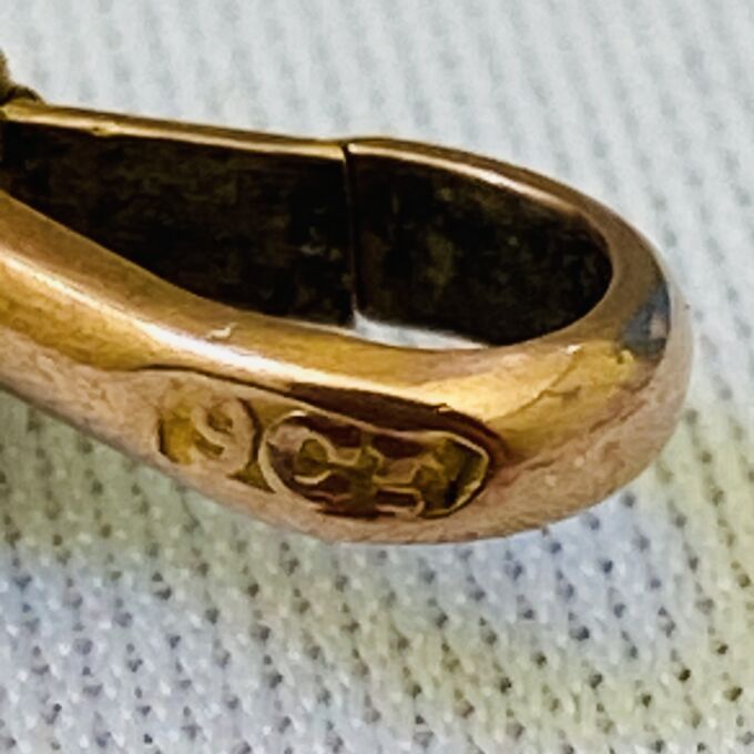 Antique Ribbon Holder with Dog Clip in 9ct Rose Gold