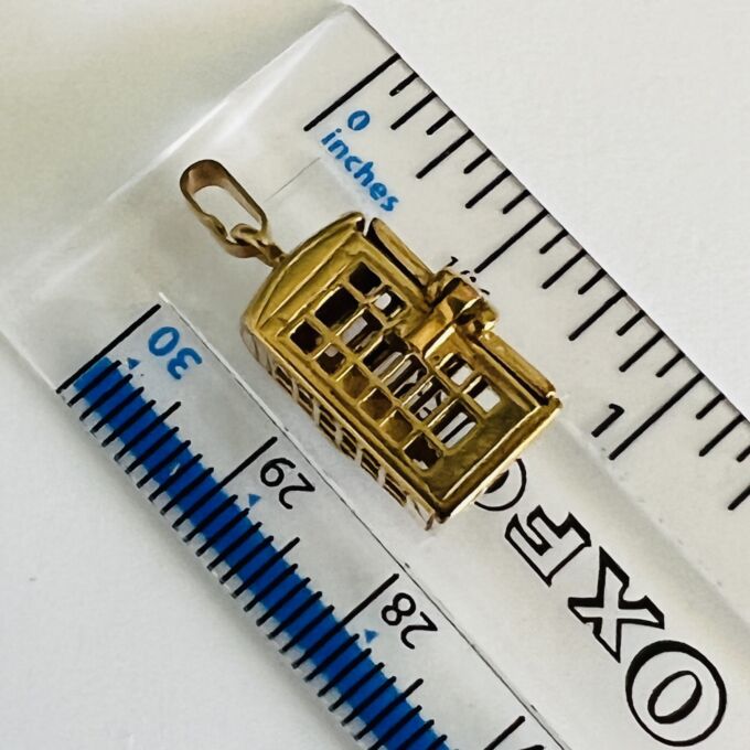 Phone Box Pendant in 9ct Gold