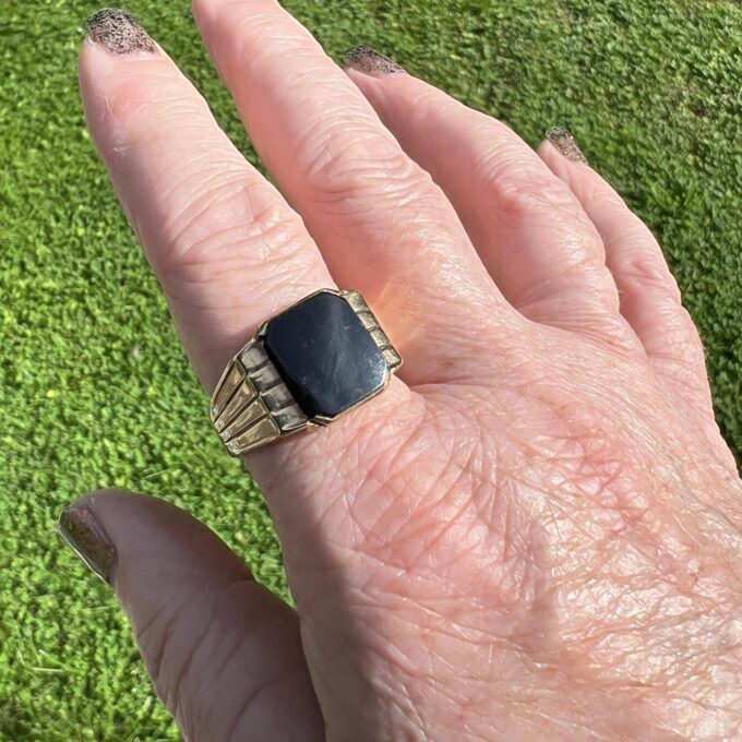 Big Onyx Signet Ring in 9ct Gold