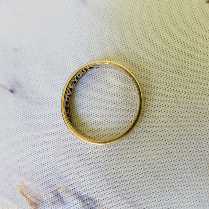 Secret Message Diamond ring in 9ct Gold