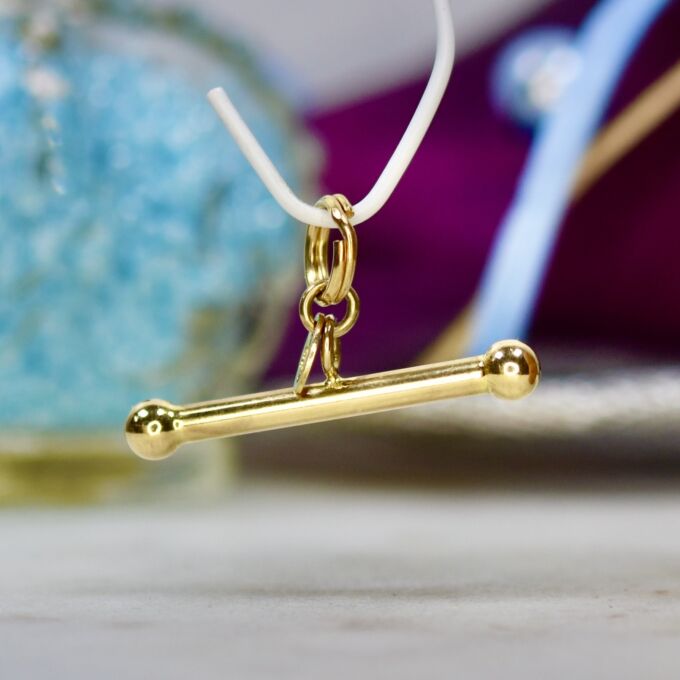 Simple T Bar in 9ct Gold