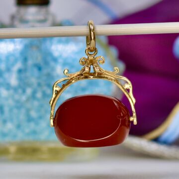 Carnelian Swivel Fob Pendant in 9ct Gold