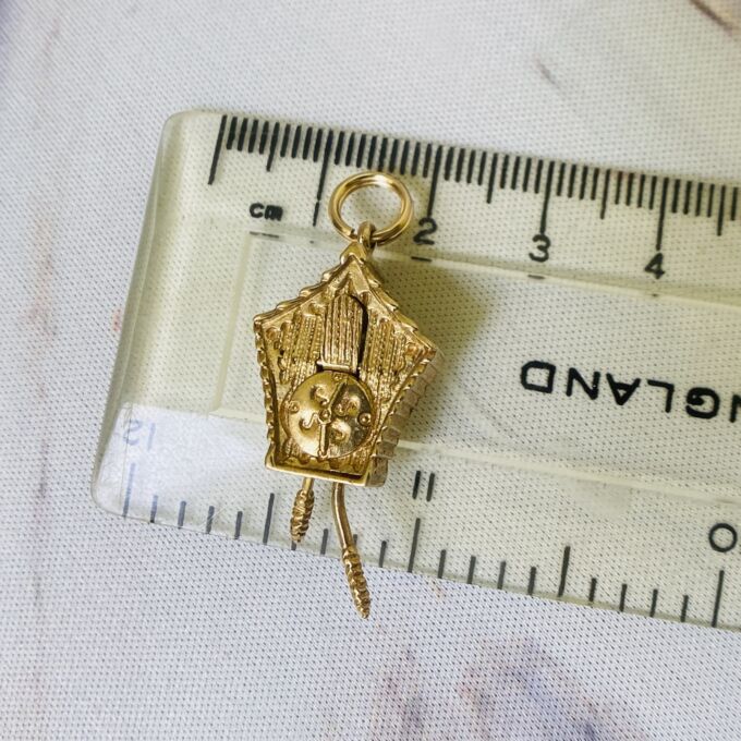 Cuckoo Clock Pendant in 9ct Gold