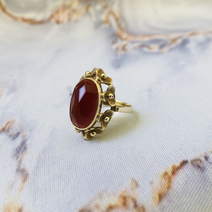 Ornate Carnelian Solitaire Ring in 14ct Gold