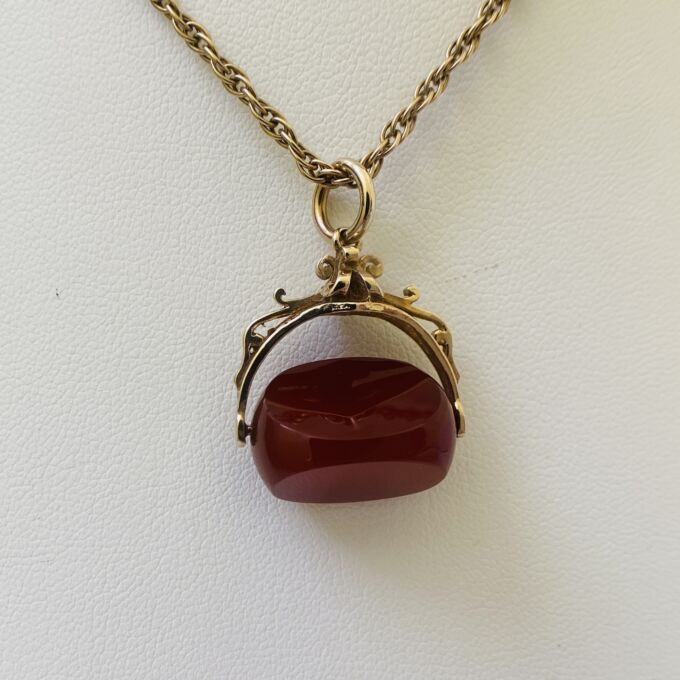 Carnelian Swivel Fob Pendant in 9ct Gold