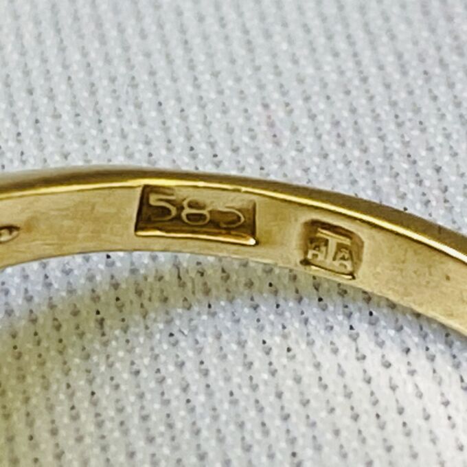 Three Stone Synthetic Spinel Ring in 14ct Gold