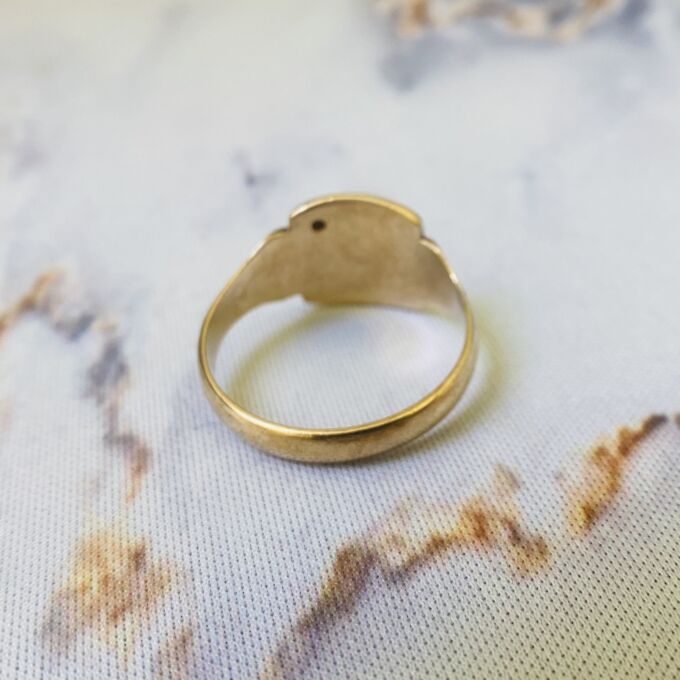 Sunray Signet Ring in 9ct Gold