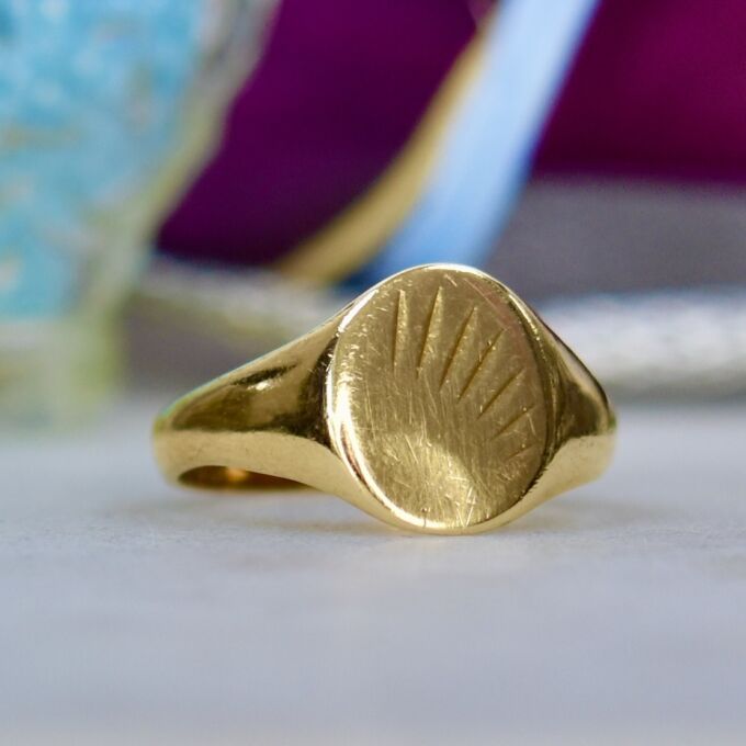 Sun Ray Signet Ring in 9ct Gold