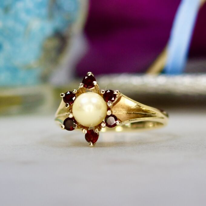 Pearl and Garnet Ring in 9ct Gold