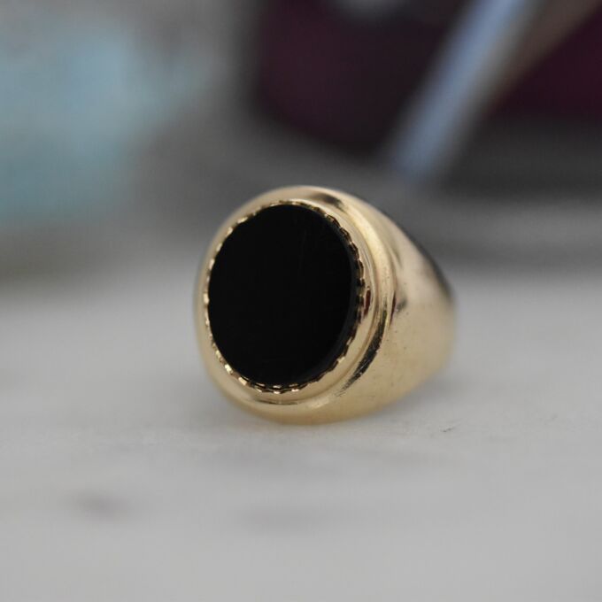 Statement Onyx Signet Ring in 9ct Gold