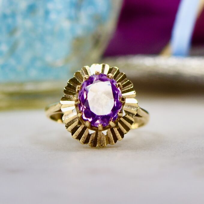 Amethyst Solitaire Ring in 9ct Gold