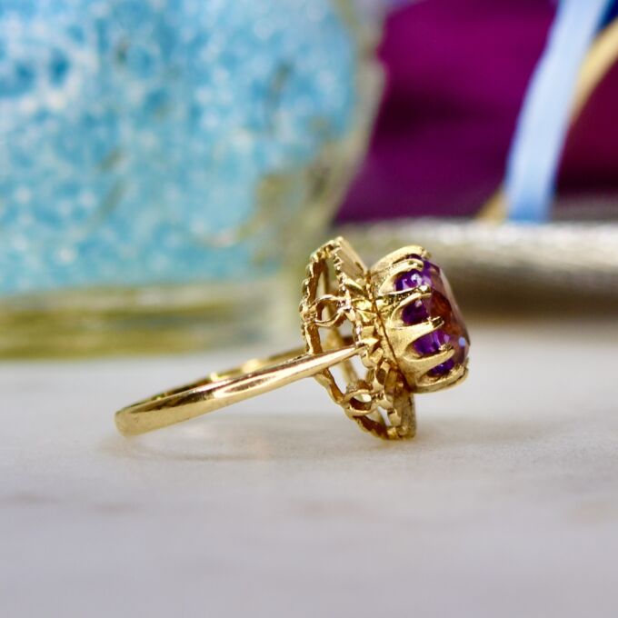 Amethyst Solitaire Ring in 9ct Gold