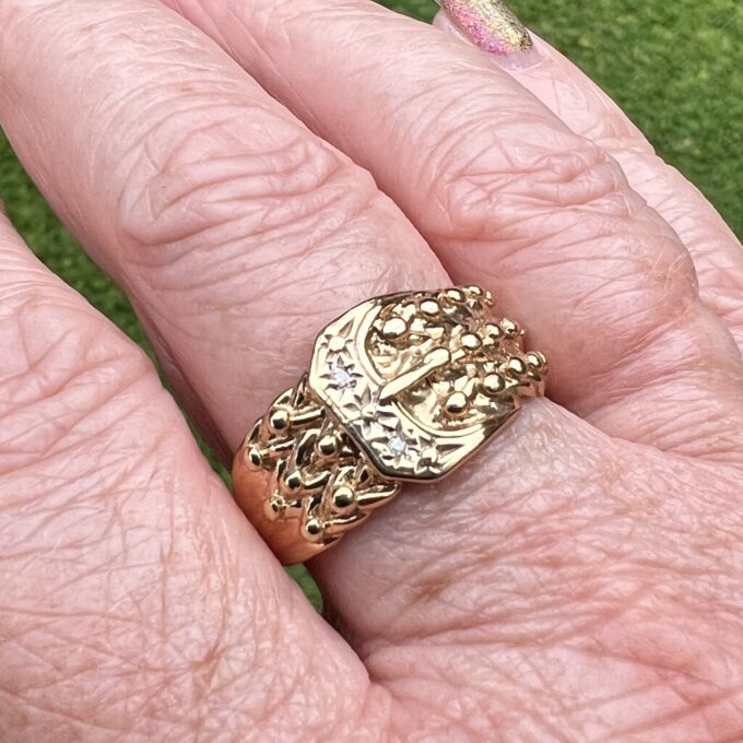 Buckle & Keeper Ring in 9ct Gold