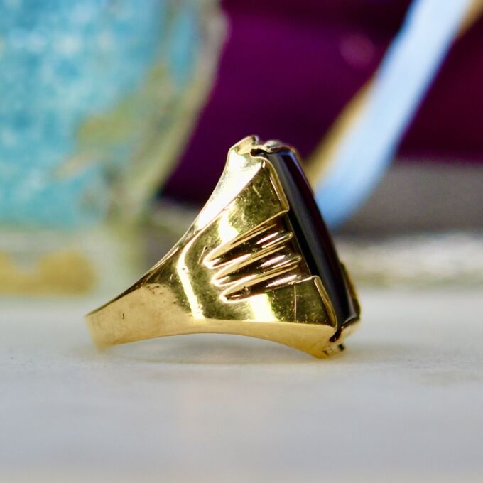 Bold Onyx Signet Ring in 9ct Gold