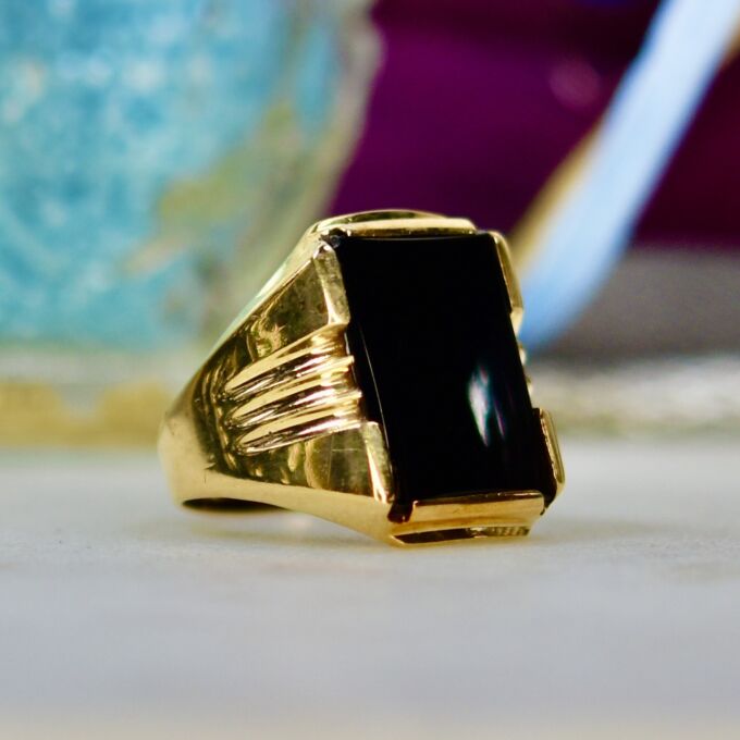 Bold Onyx Signet Ring in 9ct Gold