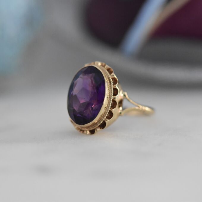 Amethyst Solitaire Ring in 9ct Gold