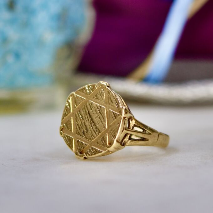Six Point Star Ring in 9ct Gold
